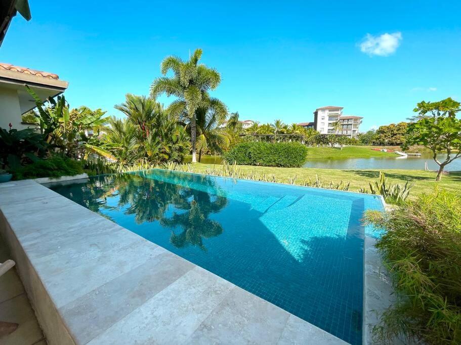 Laguna Lake House - Private Pool - King Bed - Sleeps 14 ปลายาบลังกา ภายนอก รูปภาพ