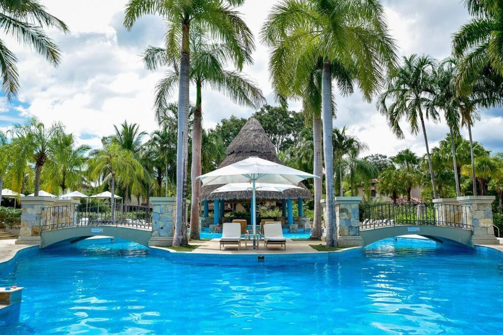Laguna Lake House - Private Pool - King Bed - Sleeps 14 ปลายาบลังกา ภายนอก รูปภาพ