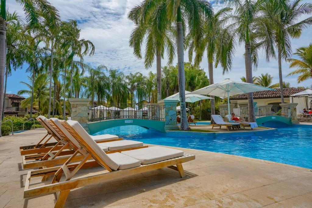 Laguna Lake House - Private Pool - King Bed - Sleeps 14 ปลายาบลังกา ภายนอก รูปภาพ