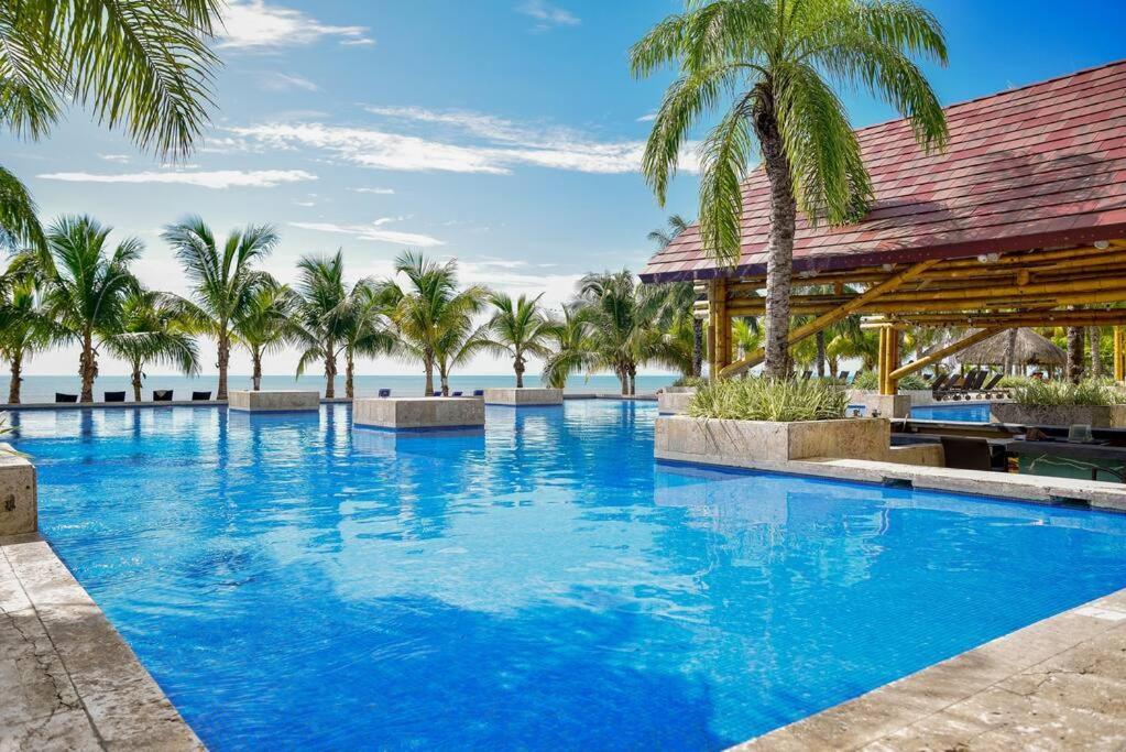 Laguna Lake House - Private Pool - King Bed - Sleeps 14 ปลายาบลังกา ภายนอก รูปภาพ